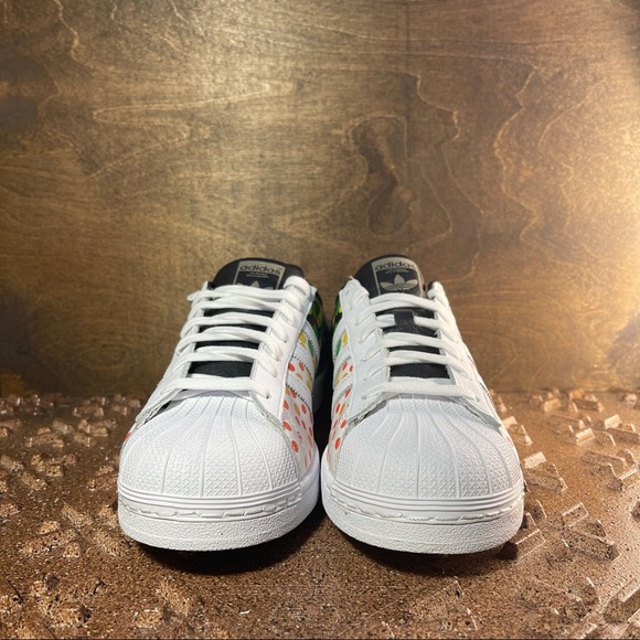 SOLD Original Adidas Superstar Pride Pack - Picture 2 of 8